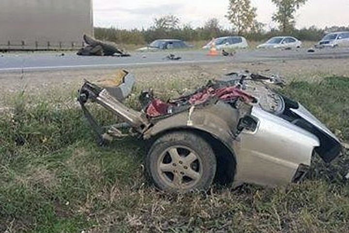 Пятеро иркутян погибли во время полицейской погони Пятеро иркутян погибли во время полицейской погони