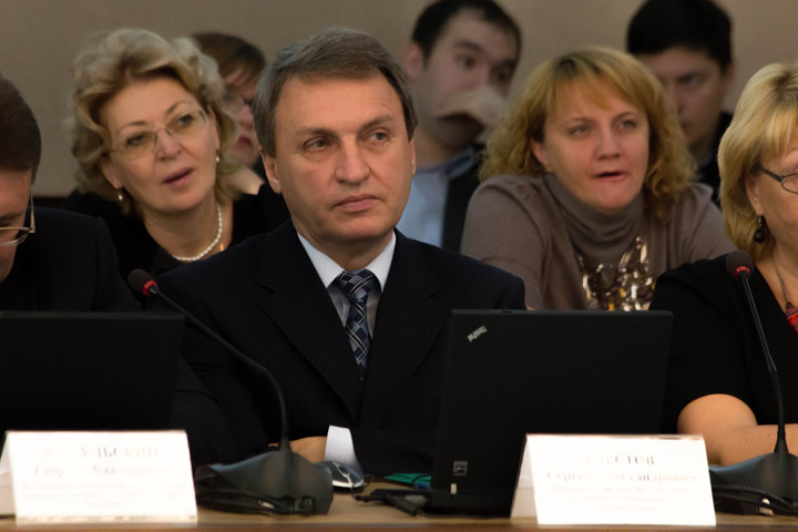 Мэр Новосибирска не будет менять главу департамента ЖКХ