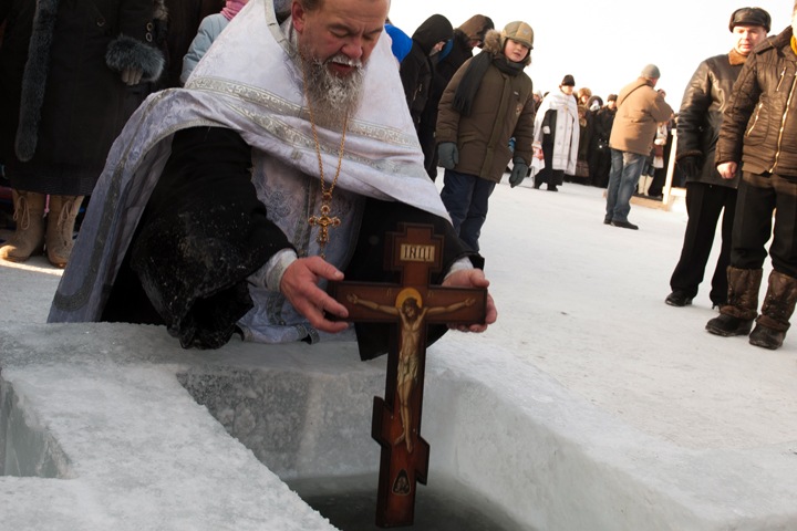 Новосибирские власти разрешили крещенские купания, несмотря на коронавирус