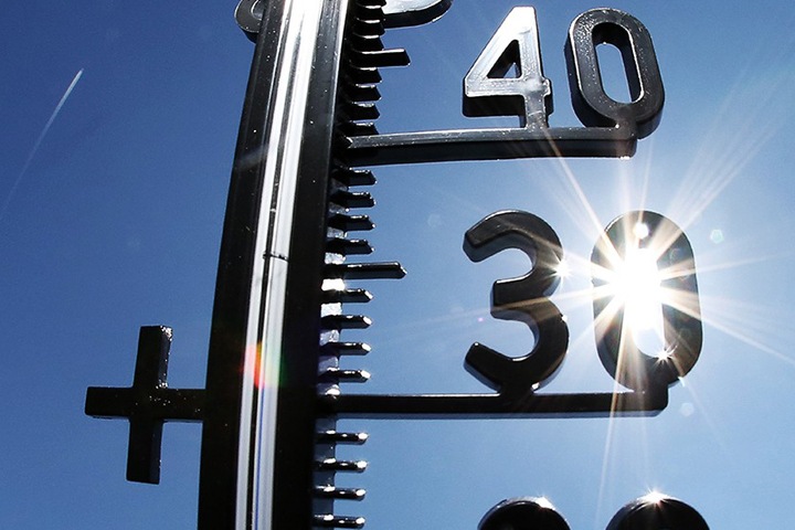 Штормовое предупреждение объявлено на Алтае из-за аномальной жары Штормовое предупреждение объявлено на Алтае из-за аномальной жары