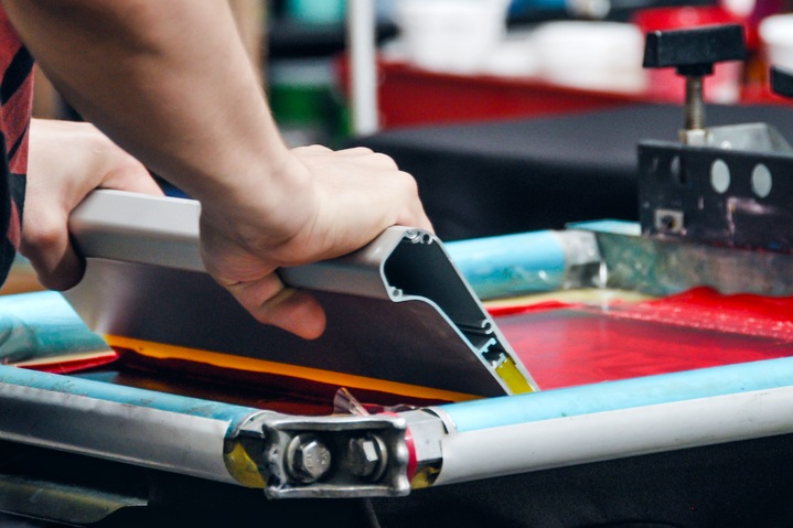 Шелкотрафаретная печать: основные преимущества