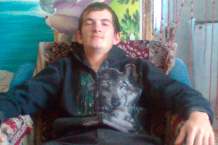 Молодой омич, угрожавший взорвать дом после десяти банок «Ягуара», приговорен к условному сроку Молодой омич, угрожавший взорвать дом после десяти банок «Ягуара», приговорен к условному сроку