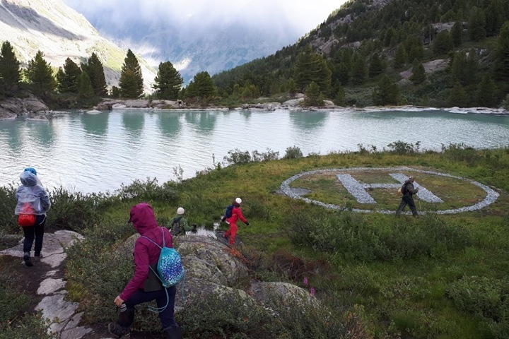 Берега заповедного озера на Алтае оказались в собственности фонда подрядчика ФСИН Берега заповедного озера на Алтае оказались в собственности фонда подрядчика ФСИН