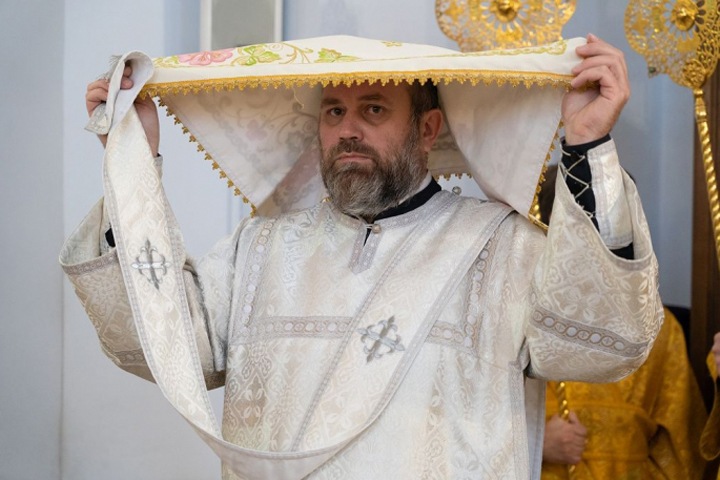 Священник возглавил омскую скорую помощь Священник возглавил омскую скорую помощь