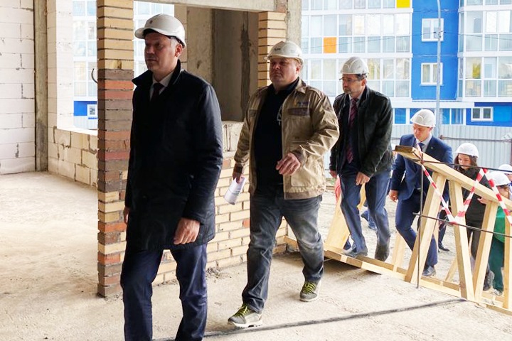 «Полный контакт» с Соловьёвым о скандальных новосибирских концессиях: «Губернатор, судя по всему, в теме» «Полный контакт» с Соловьёвым о скандальных новосибирских концессиях: «Губернатор, судя по всему, в теме»