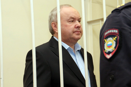 Экс-главе «Мостовика» дали четыре года колонии Экс-главе «Мостовика» дали четыре года колонии