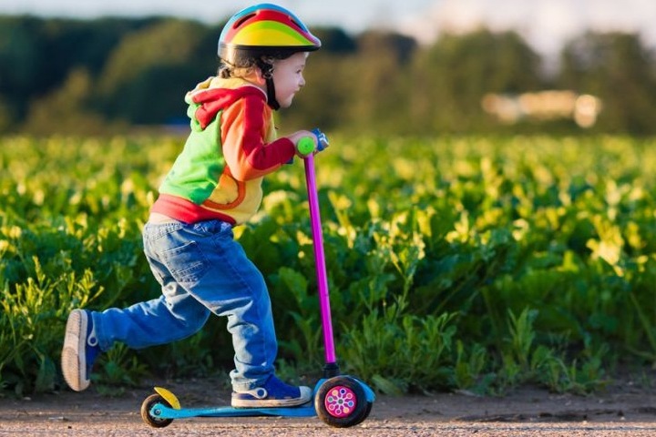 Самокат для ребенка: советы родителям по выбору Самокат для ребенка: советы родителям по выбору