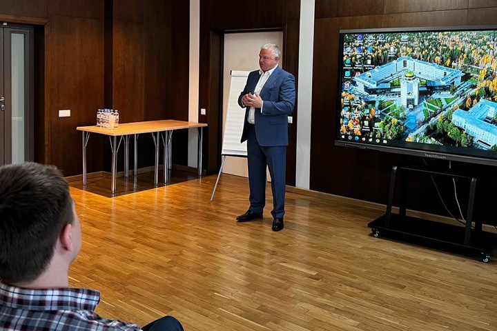 Новосибирский депутат Госдумы рассказал, как Россия «займет Харьков»