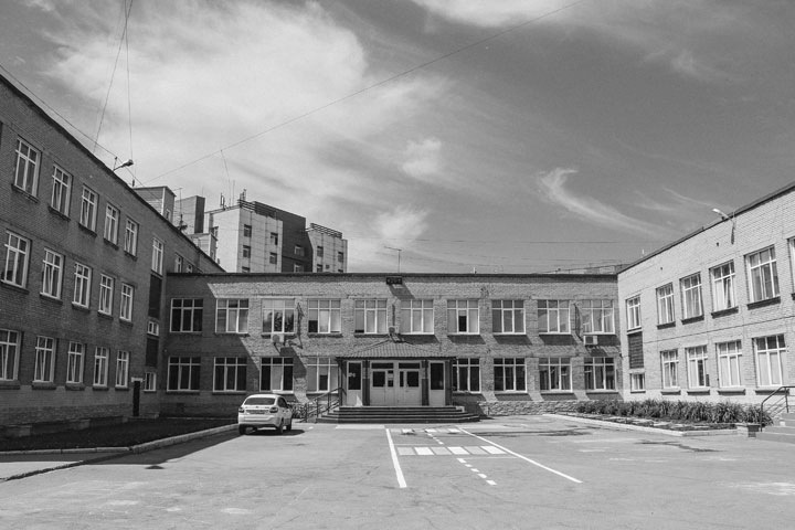 Мэр и директор одобрили «точечную застройку». Подробности скандала вокруг элитного лицея в центре Новосибирска Мэр и директор одобрили «точечную застройку». Подробности скандала вокруг элитного лицея в центре Новосибирска