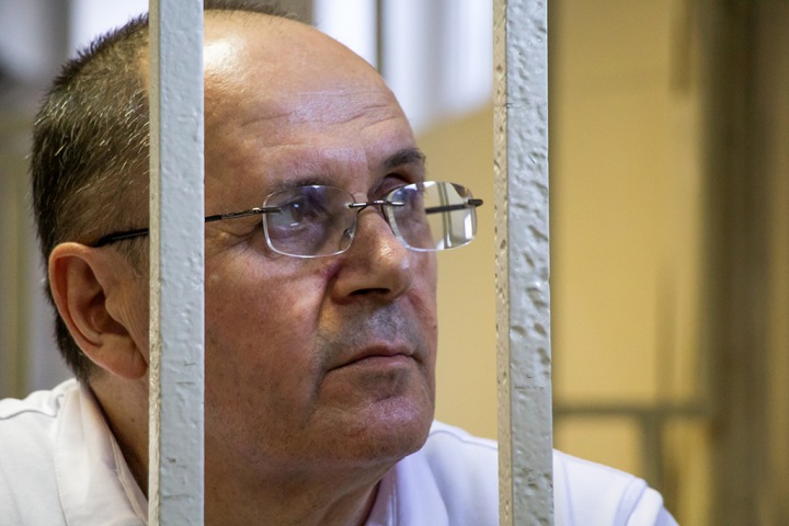 «Давайте уже поддадимся Путину, пусть вытащит. Хотя бы Оюба Титиева»