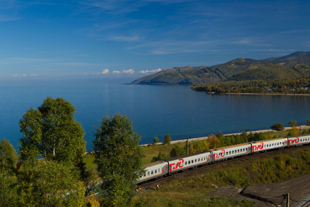 Туроператоры получат доплаты за туристов на Транссибе, Алтае и Байкале 