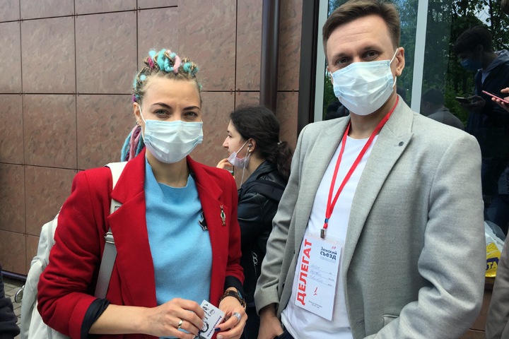 Съезд муниципальных депутатов потребовал вернуть налоги регионам и городам Съезд муниципальных депутатов потребовал вернуть налоги регионам и городам