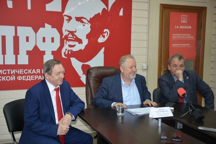 КПРФ «нацелена» на повышение статуса Локтя. Его могут ввести в Госсовет