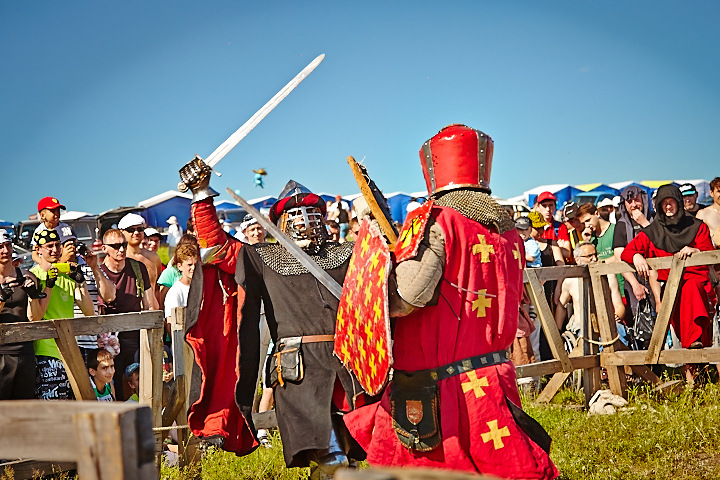 Парад реконструкторов пройдет на фестивале «Сибирский огонь-2017»
