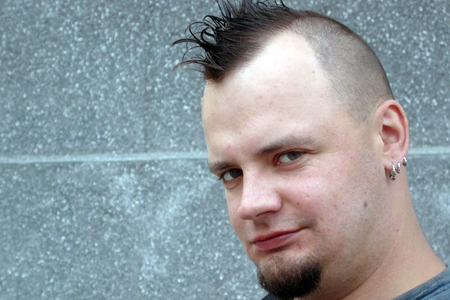 Лидер группы «Злые языки» Игорь Канский скончался в Новосибирске Лидер группы «Злые языки» Игорь Канский скончался в Новосибирске