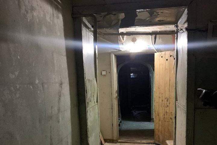 Уголовное дело возбудили из-за упавших в яму с кипятком новосибирцев