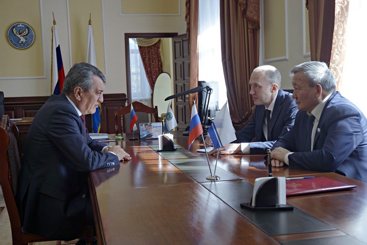 Единороссы проголосовали против возвращения выборов мэра Горно-Алтайска