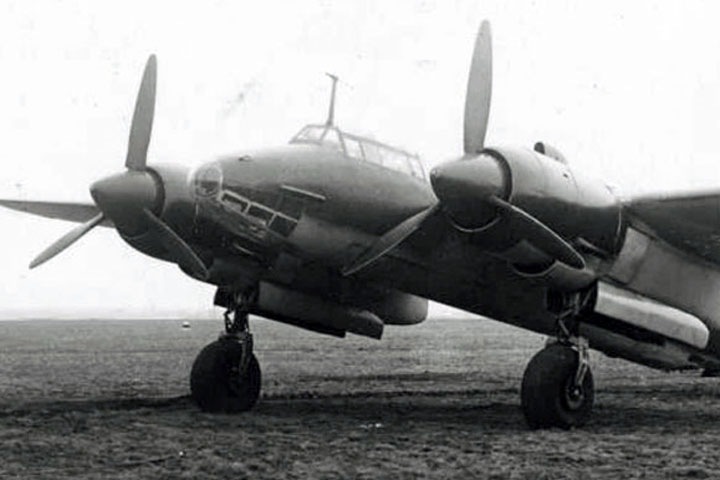 Рухнувший военный бомбардировщик поищут в Новосибирской области