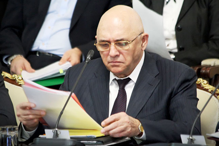 Новосибирского министра четыре месяца не могут уволить из-за больничного Новосибирского министра четыре месяца не могут уволить из-за больничного