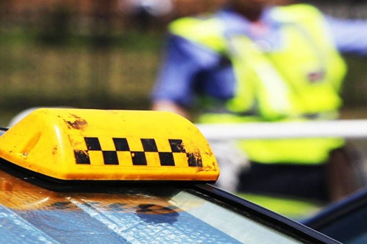 Какую службу такси выбрать