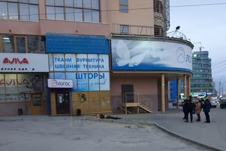 Уголовное дело возбуждено после гибели пары рядом с элитной многоэтажкой в Новосибирске