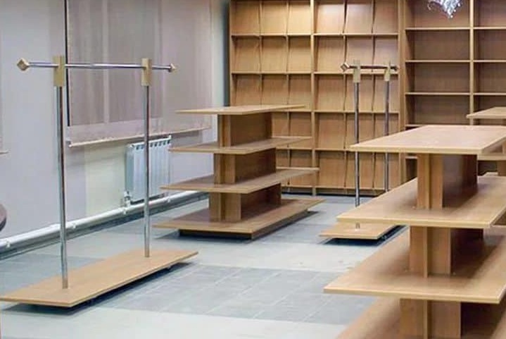 Торговое оборудование для магазина одежды