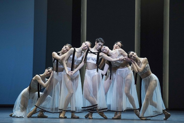 Королевский балет в честь юбилея Бернстайна один раз покажут в Новосибирске Королевский балет в честь юбилея Бернстайна один раз покажут в Новосибирске