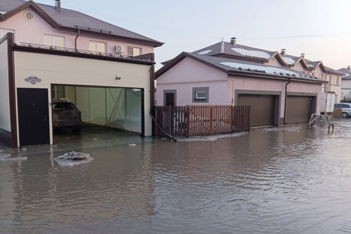 Связанное с семьей вице-спикера горсовета Новосибирска ДНТ «Ветеран Афганистана» обвинили в проблемах затопленного поселка Связанное с семьей вице-спикера горсовета Новосибирска ДНТ «Ветеран Афганистана» обвинили в проблемах затопленного поселка