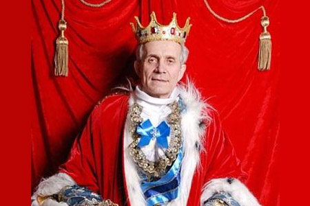 Претендентов на пост мэра Новосибирска стало 12: избирком принял документы механика Гаврилова Претендентов на пост мэра Новосибирска стало 12: избирком принял документы механика Гаврилова