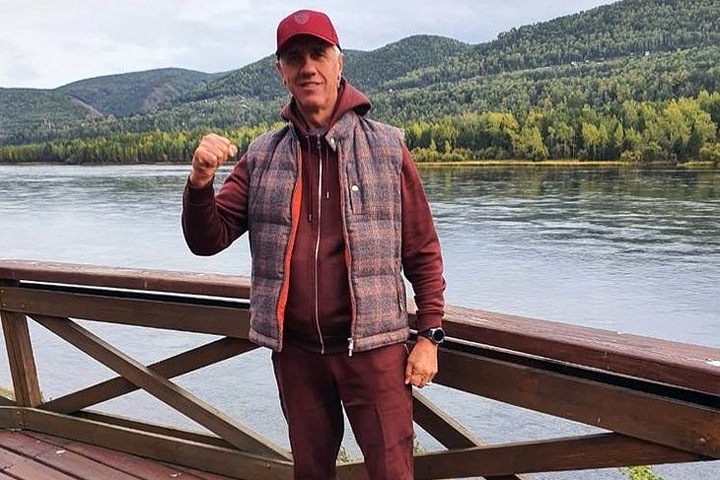 Красноярцам предложили выдвинуть Анатолия Быкова в Госдуму Красноярцам предложили выдвинуть Анатолия Быкова в Госдуму