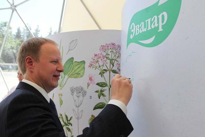 Связанная с алтайским депутатом Госдумы компания продолжила работу после заражения сотрудников