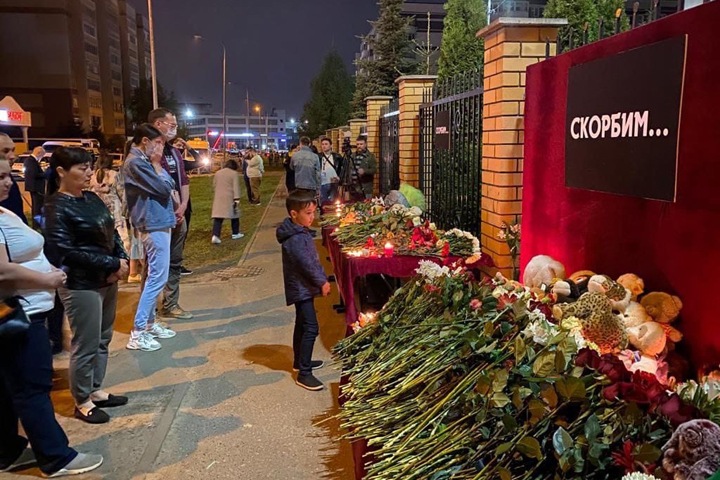 Тувинский сенатор о расстреле в Казани: Вместо разгонов митингов Росгвардию можно отправить на патрулирование школ