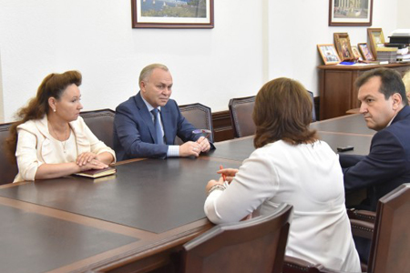 Новосибирская область расширяет контакты с предпринимателями из Италии Новосибирская область расширяет контакты с предпринимателями из Италии