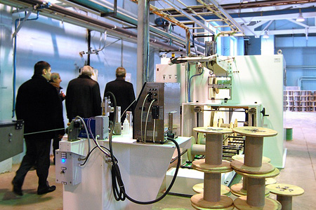 Хлопок произошел на заводе «Искра» в Новосибирске, пострадал один человек