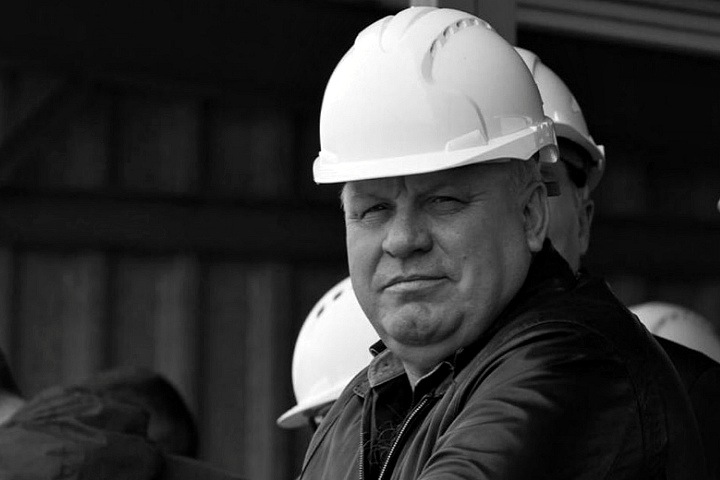 Экс-главу Хакасии Зимина похоронят в Красноярском крае Экс-главу Хакасии Зимина похоронят в Красноярском крае