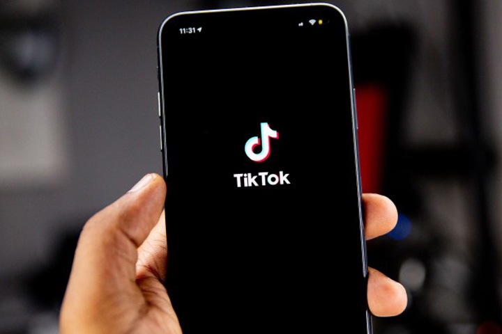 Алтайская школьница умерла после разговора с завучем о ее соцсетях