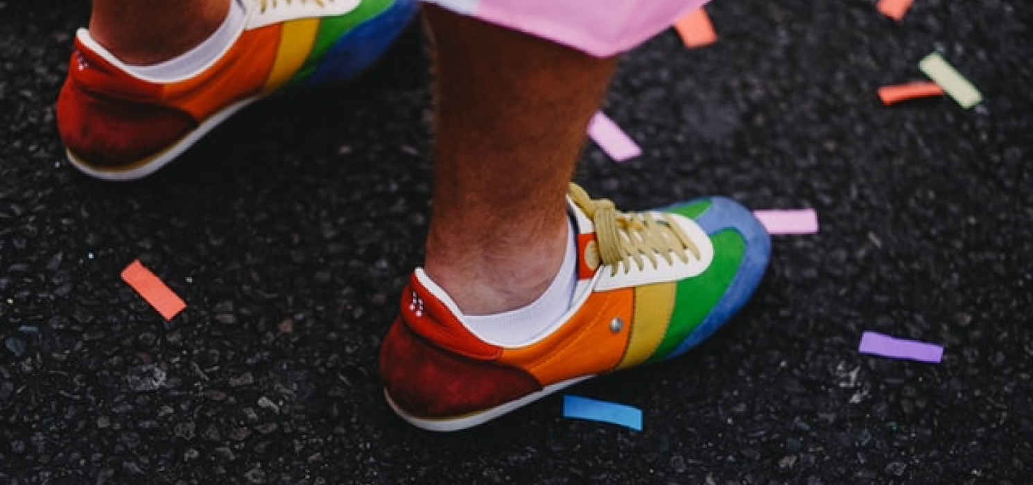 ЛГБТ, обложка