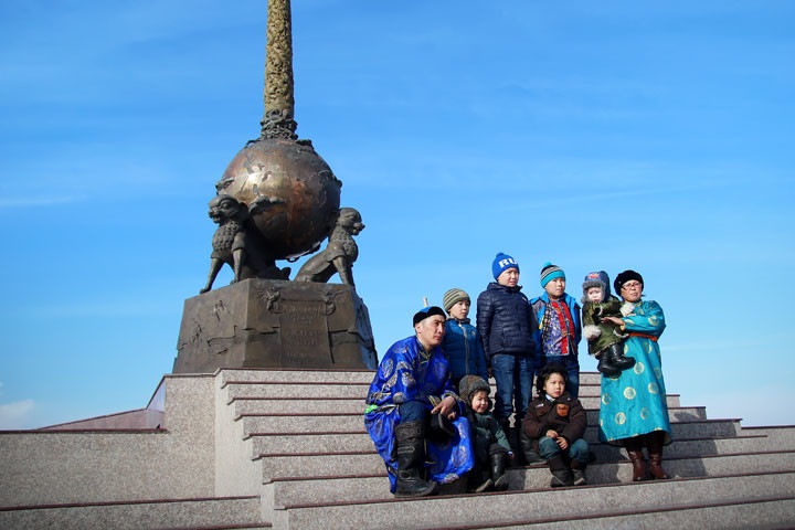 Тува и Бурятия обогнали Новосибирскую область по зарплатам