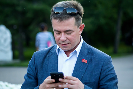 Сибирская оппозиция рвется в Госдуму «под крылом» Левченко и Локтя