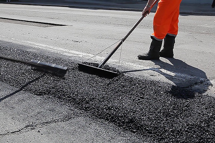 Новосибирск получит 3 млрд рублей на дороги от регионального правительства