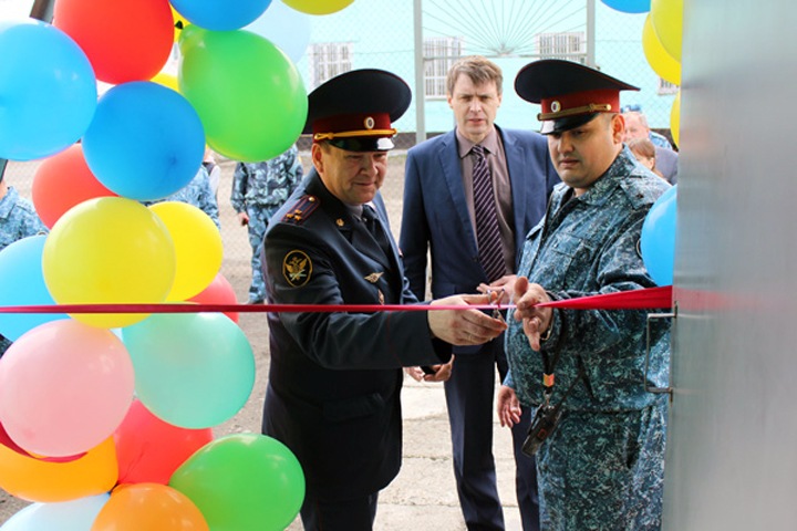 «Там за год больше 10 трупов»: история кузбасской колонии, начальство которой подралось в пивном магазине