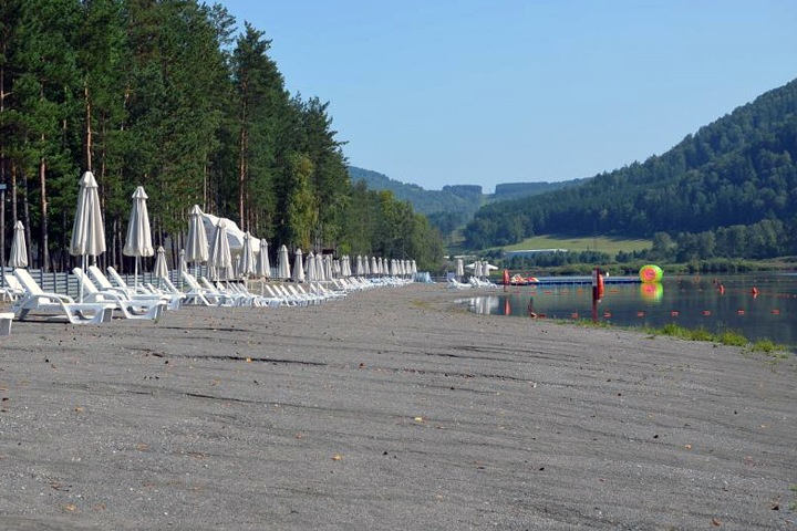 Алтайские власти закрыли озеро Манжерок для бизнеса. Депутат обратился в прокуратуру Алтайские власти закрыли озеро Манжерок для бизнеса. Депутат обратился в прокуратуру