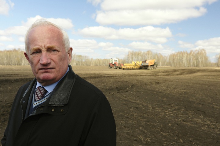 Жвачкин предложил оставить кресло сенатора Виктору Крессу Жвачкин предложил оставить кресло сенатора Виктору Крессу