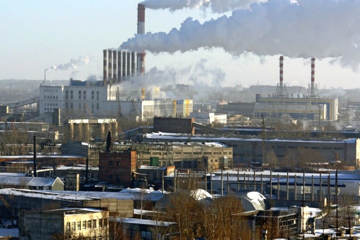 Moscow and St. Petersburg have the most toxic air in Russia Moscow and St. Petersburg have the most toxic air in Russia