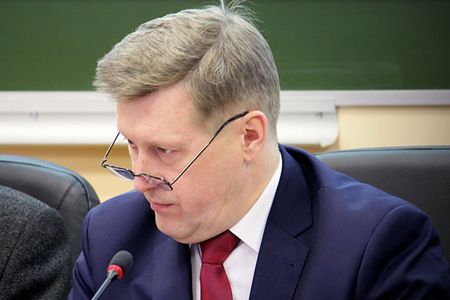 Мэр поручил сделать прозрачной очередь на жилье для льготников в Новосибирске Мэр поручил сделать прозрачной очередь на жилье для льготников в Новосибирске