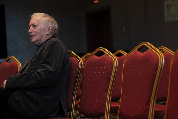 Главный дирижер новосибирского симфонического оркестра покинул филармонию Главный дирижер новосибирского симфонического оркестра покинул филармонию