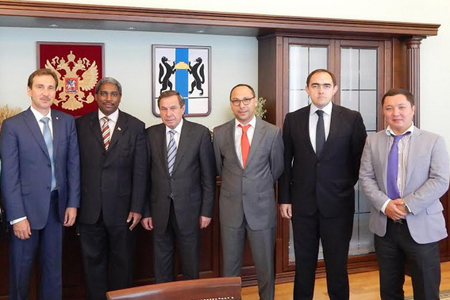 Новосибирский аэропорт примет морепродукты и фрукты из Африки