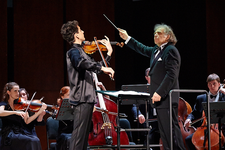 Транссибирский Арт-Фестиваль 2015: Брон, Слаткин и восточное чудо Транссибирский Арт-Фестиваль 2015: Брон, Слаткин и восточное чудо