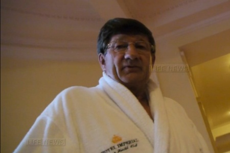 «На мой отдых как это могло повлиять?»: папарацци нашли омского мэра Двораковского в чешском отеле