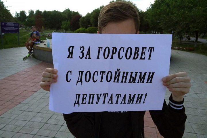 Депутата горсовета из «ЕР» подозревают в нападении на новосибирского таксиста. Ранее в этом пытались обвинить оппозиционного политика